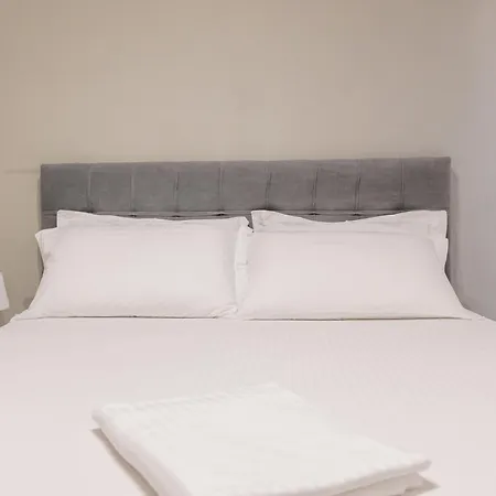 Relaxing Near The Sarandë